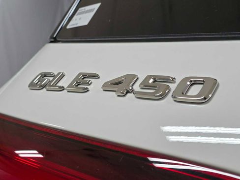 Used 2025 Mercedes-Benz GLE 450 4MATIC image 16