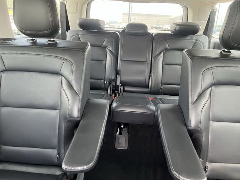 Used 2025 Lincoln Navigator L Reserve AWD/4WD image 24