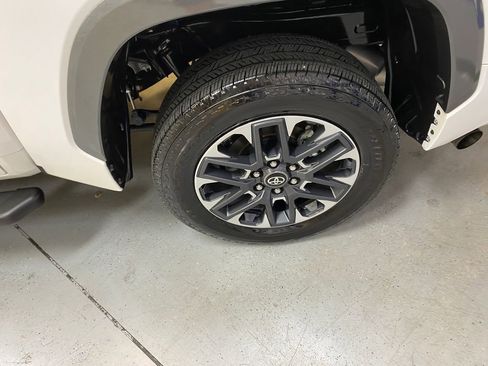 Used 2026 Toyota Tundra Limited w/ Power Package AWD/4WD image 12