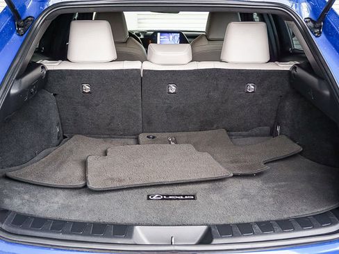 Used 2023 Lexus UX 250h image 24