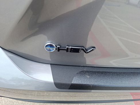 Used 2025 Toyota Camry SE w/ Convenience Package image 13