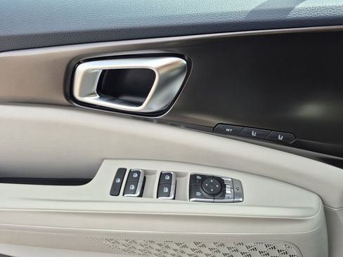 New 2026 Kia Carnival SX FWD image 7