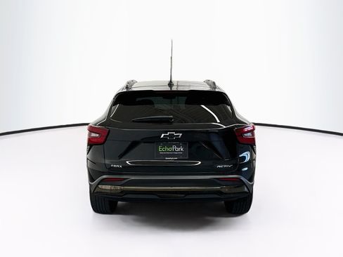 Used 2025 Chevrolet Trax ACTIV w/ Sunroof Package FWD image 7