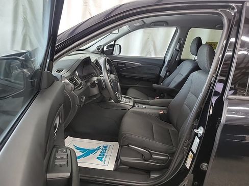 Used 2023 Honda Ridgeline Sport image 9