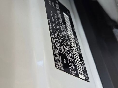 Used 2023 Toyota RAV4 Limited FWD image 20