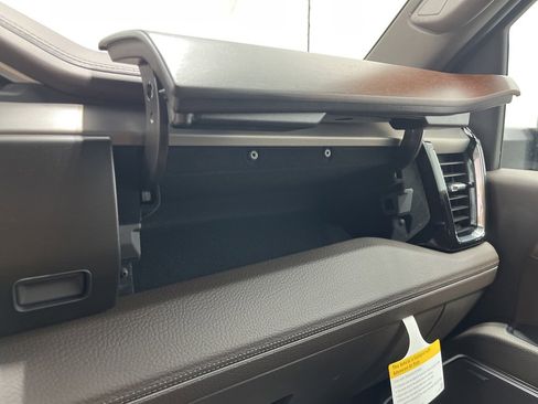 New 2026 GMC Sierra 2500 Denali w/ Denali Reserve Package image 21