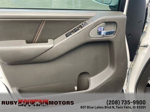 Used 2009 Nissan Frontier PRO-4X w/ Pro-4x Value Truck Pkg AWD/4WD image 12