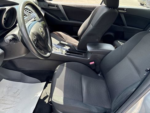 Used 2013 MAZDA MAZDA3 i Sport FWD image 9