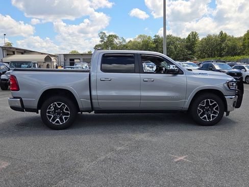 Used 2025 RAM 1500 Laramie w/ Advanced Safety Group II AWD/4WD image 11