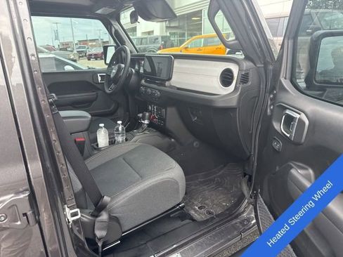 Used 2026 Jeep Gladiator Sport AWD/4WD image 12