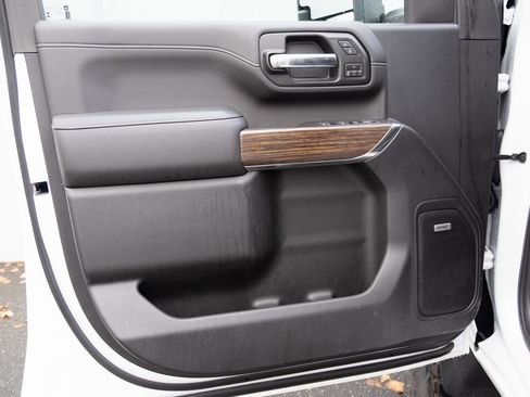 Used 2020 Chevrolet Silverado 3500 High Country w/ Technology Package image 16