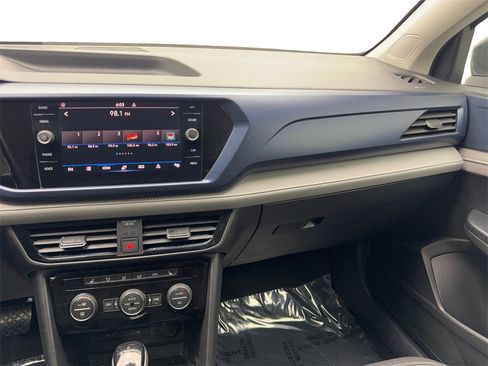 Used 2024 Volkswagen Taos SE image 55