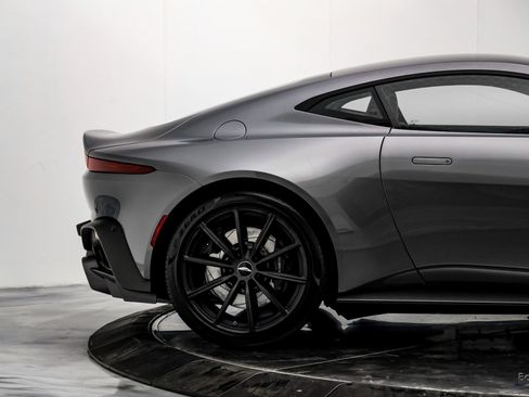 Used 2020 Aston Martin V8 Vantage Coupe image 17