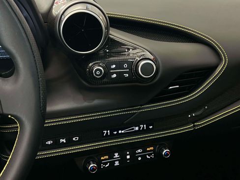 Used 2022 Ferrari F8 Tributo RWD image 26
