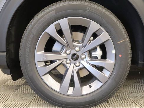 New 2026 Ford Explorer Active w/ Active Comfort Package AWD/4WD image 6