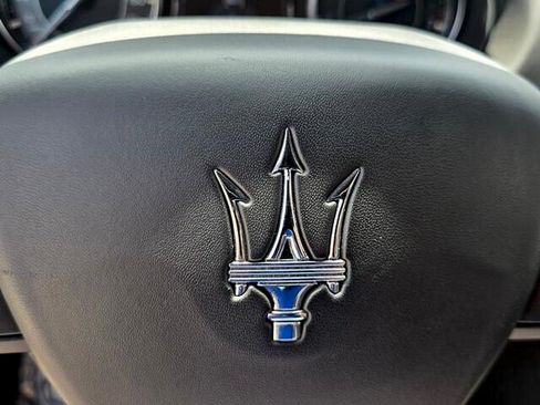 Used 2022 Maserati Levante Modena AWD/4WD image 29