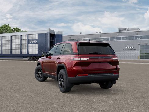 New 2025 Jeep Grand Cherokee Altitude image 3