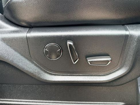 Used 2019 Ford F250 Lariat w/ Lariat Value Package AWD/4WD image 14