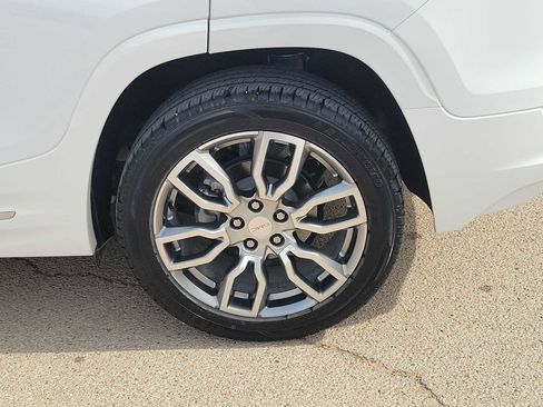 Used 2023 GMC Terrain Denali image 4