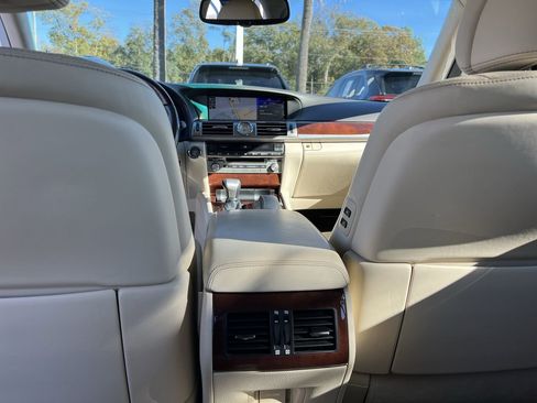Used 2016 Lexus LS 460 L image 31