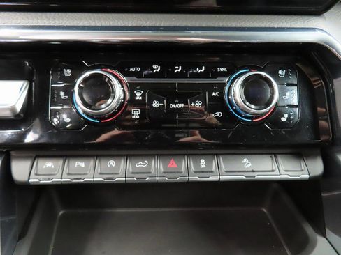 Used 2025 GMC Sierra 1500 Denali AWD/4WD image 50
