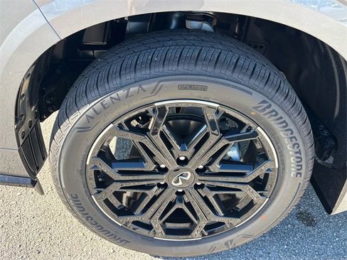 New 2026 INFINITI QX80 SPORT w/ Sport Exterior Package image 9