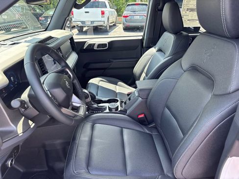 New 2026 Ford Bronco Big Bend w/ Black Diamond Package AWD/4WD image 16