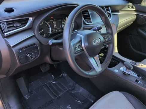 Used 2023 INFINITI QX55 Luxe w/ Cargo Package image 10