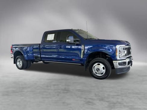 Used 2026 Ford F350 Lariat w/ Lariat Ultimate Package AWD/4WD image 2