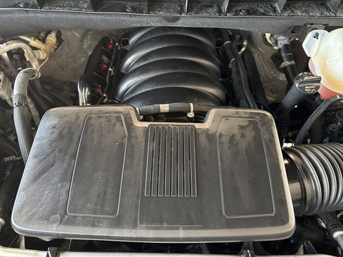 Used 2024 GMC Yukon AT4 w/ AT4 Premium Package AWD/4WD image 36