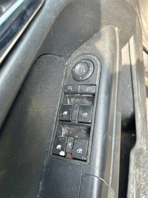 Used 2008 Saturn Astra XR w/ Advanced Audio Package FWD image 14
