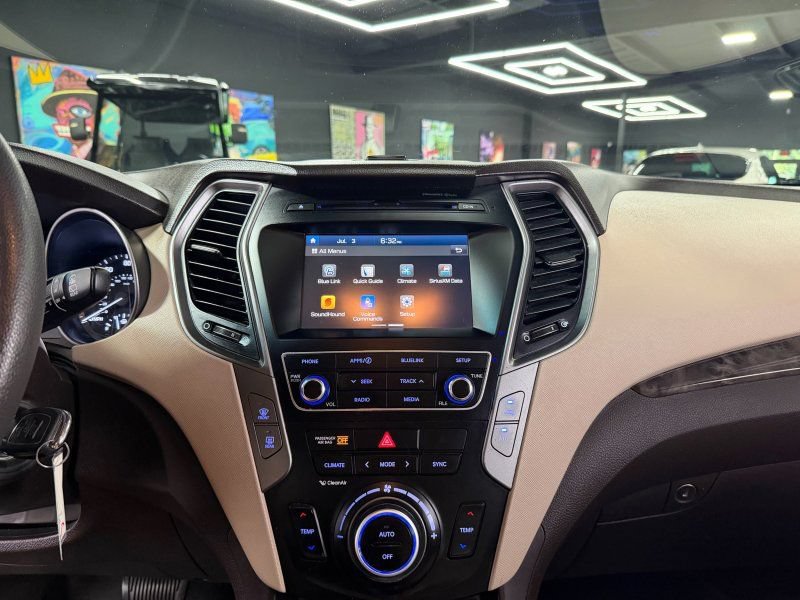 Used 2017 Hyundai Santa Fe Sport FWD image 12