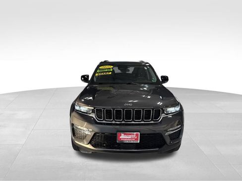 Used 2022 Jeep Grand Cherokee Limited AWD/4WD image 9