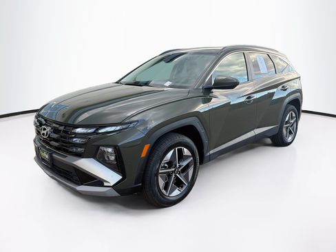 Used 2025 Hyundai Tucson SEL AWD/4WD image 3