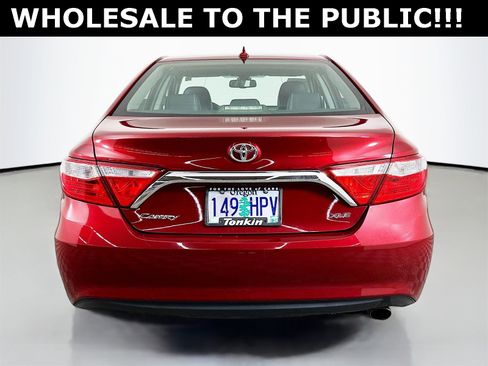 Used 2017 Toyota Camry XLE image 7