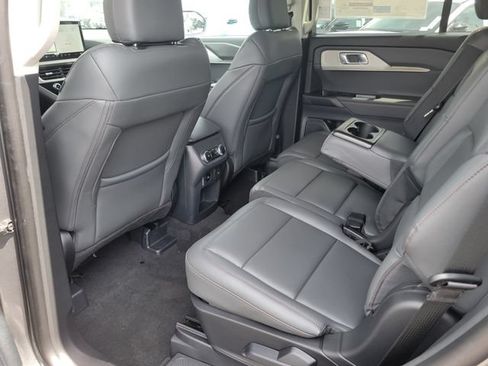 New 2026 Ford Explorer Active w/ Active Comfort Package RWD image 17