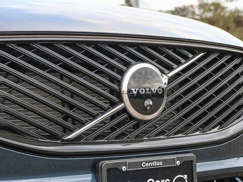 New 2026 Volvo XC60 B5 Plus w/ Protection Package Premier image 5
