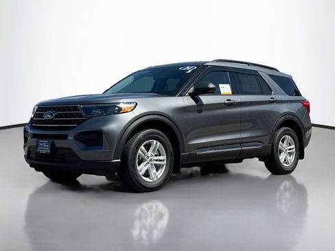 Certified 2024 Ford Explorer XLT w/ Class IV Trailer Tow Package AWD/4WD image 14