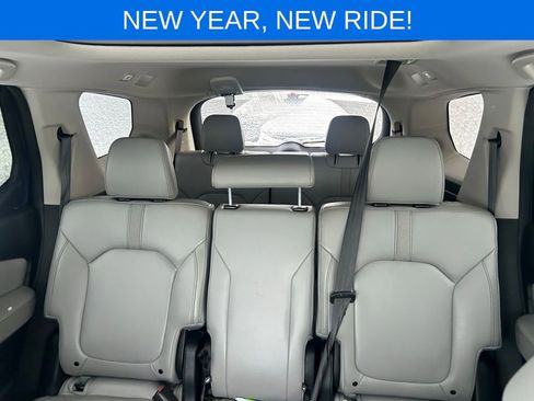 Used 2023 Honda Pilot Touring image 13