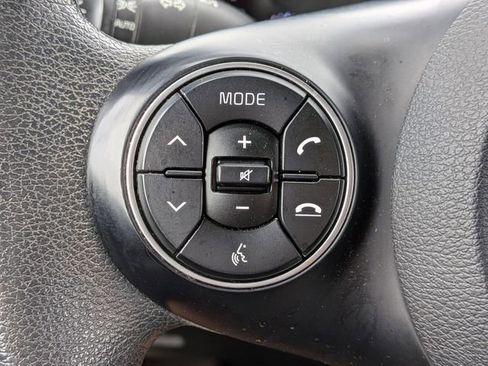 Used 2020 Kia Soul LX image 22