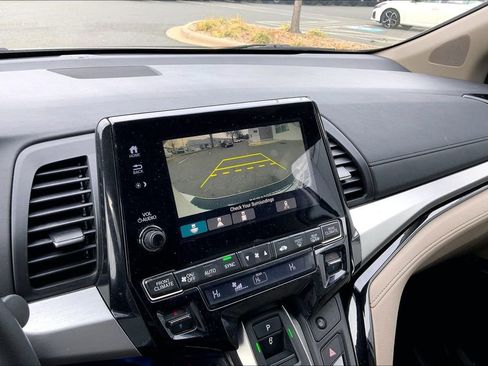 Used 2021 Honda Odyssey Touring image 11