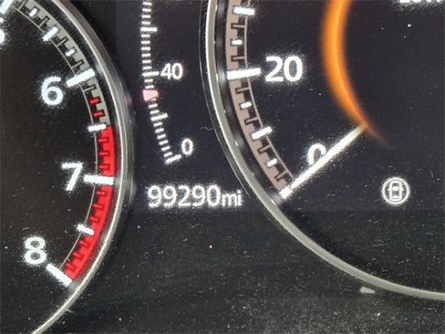 Used 2022 MAZDA MAZDA3 s image 24