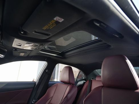 Used 2018 Lexus IS 300 F Sport w/ F Sport Package image 18