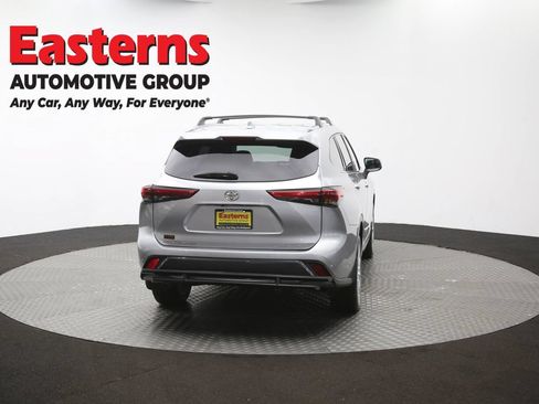 Used 2021 Toyota Highlander Limited AWD/4WD image 43
