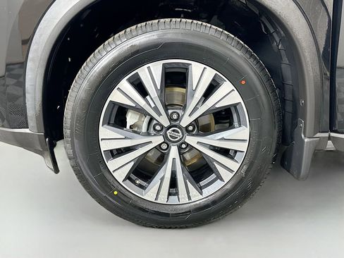 Used 2021 Nissan Rogue SV image 30