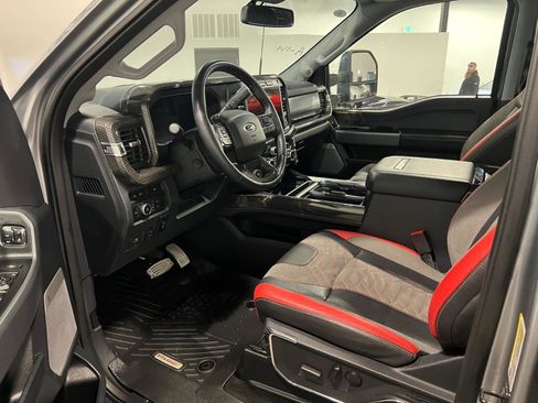 Used 2024 Ford F250 Lariat w/ Lariat Ultimate Package image 10