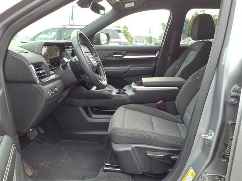 Used 2025 GMC Terrain Elevation AWD/4WD image 7
