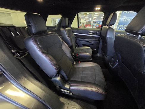 Used 2019 Ford Explorer XLT w/ Equipment Group 202A image 24