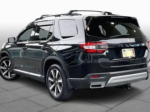 Used 2024 Honda Pilot Touring image 12