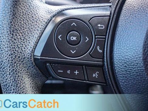 Used 2020 Toyota Corolla LE image 29